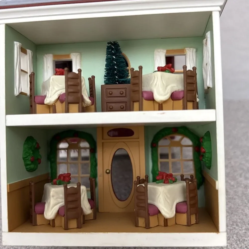 Hallmark Keepsake Ornament Nostalgic Houses & Shops Lot, Holiday Home And‎ Cafe